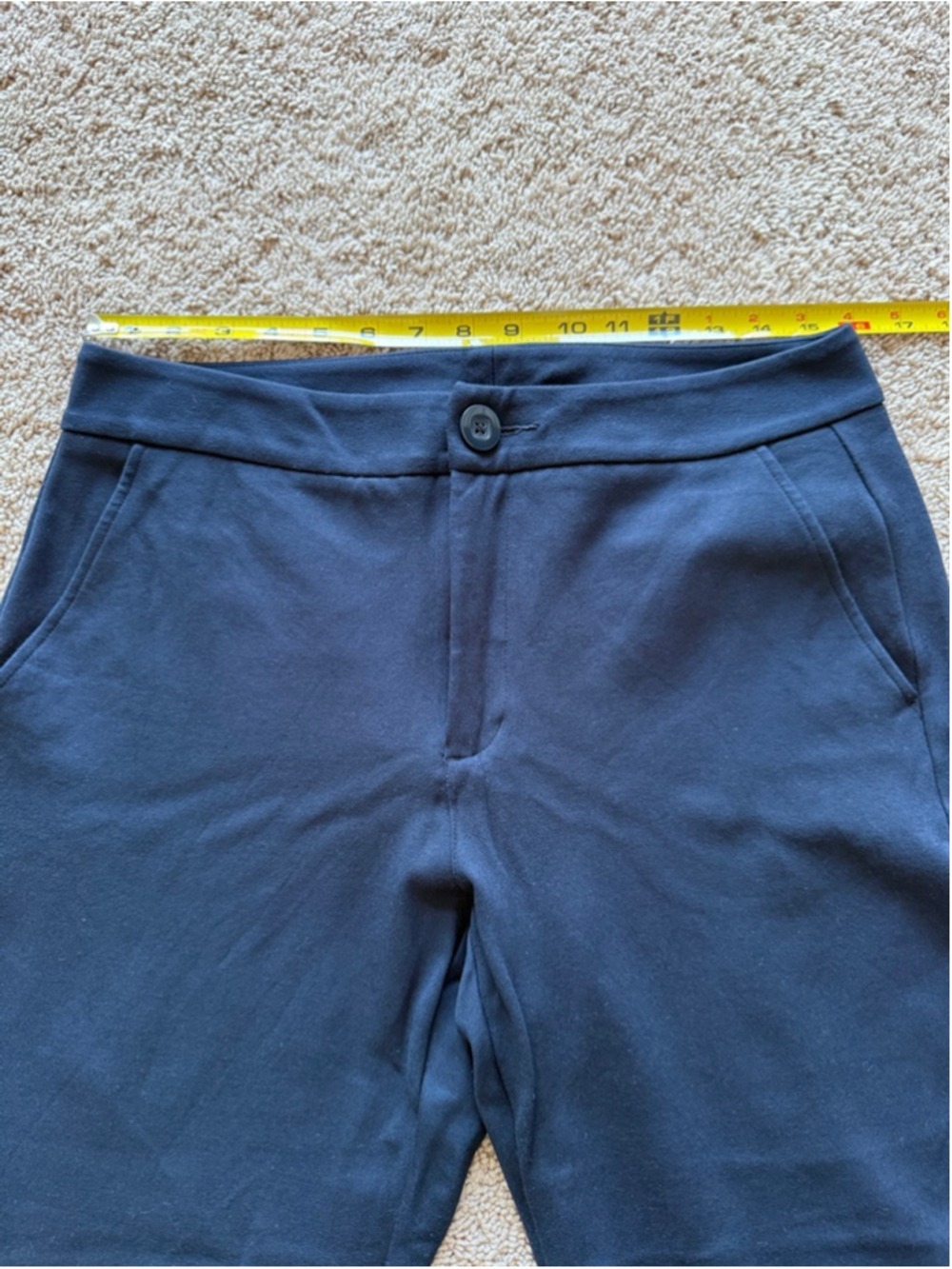 CAbi Keen Kick Flare #6043 Navy Flare Crop Pants Size 8 EUC - Picture 7 of 11